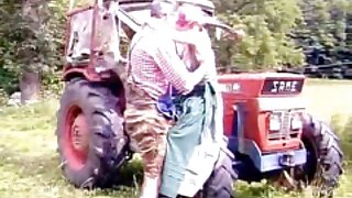 ಕಿಂಕಿ ಕಪ್ಪು ಕೂದಲಿನ ಹ ...